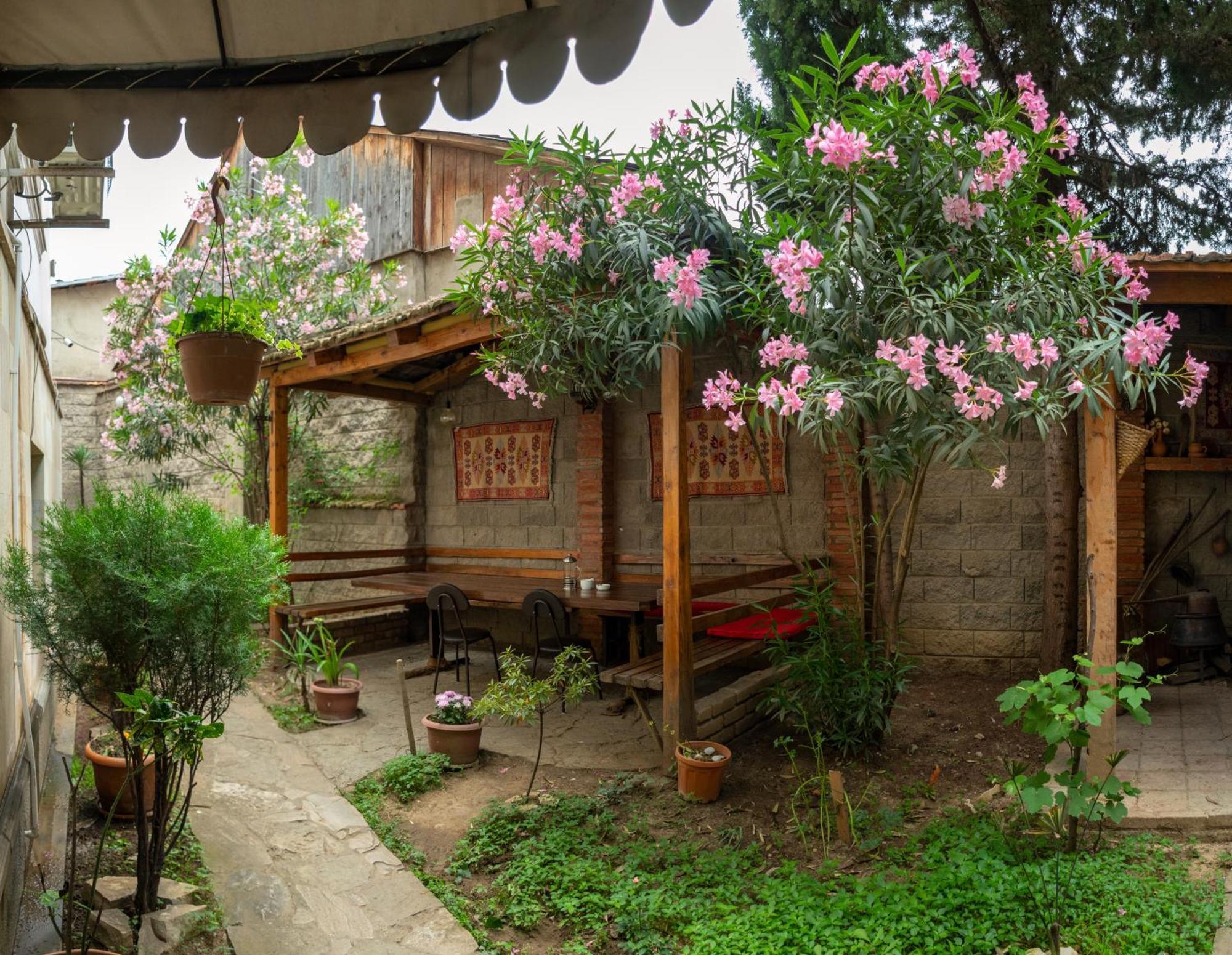 Valeria Hotel Tiflis Dış mekan fotoğraf